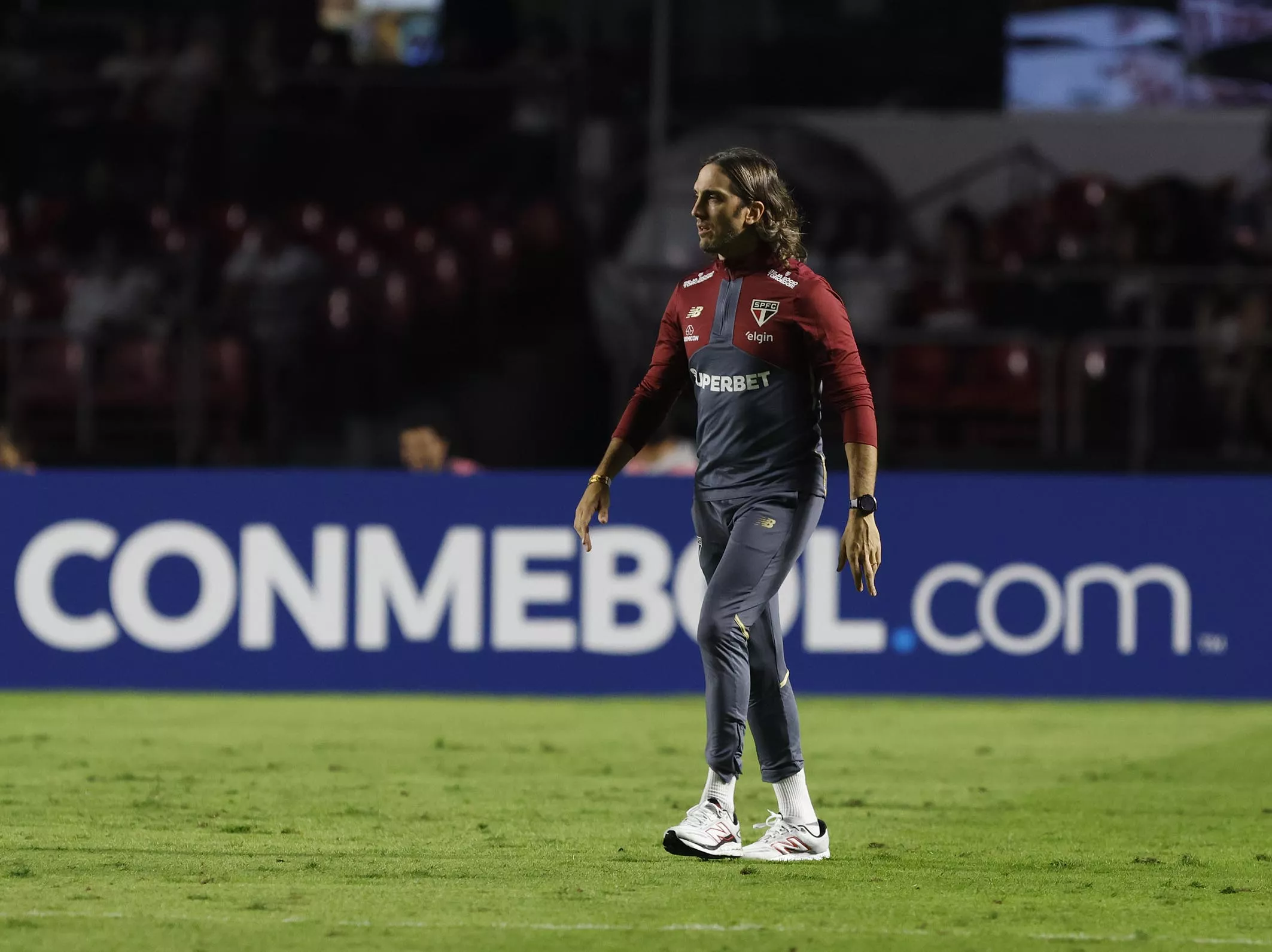Zubeldía se irrita sobre xenofobia: “Vamos falar da classificação”