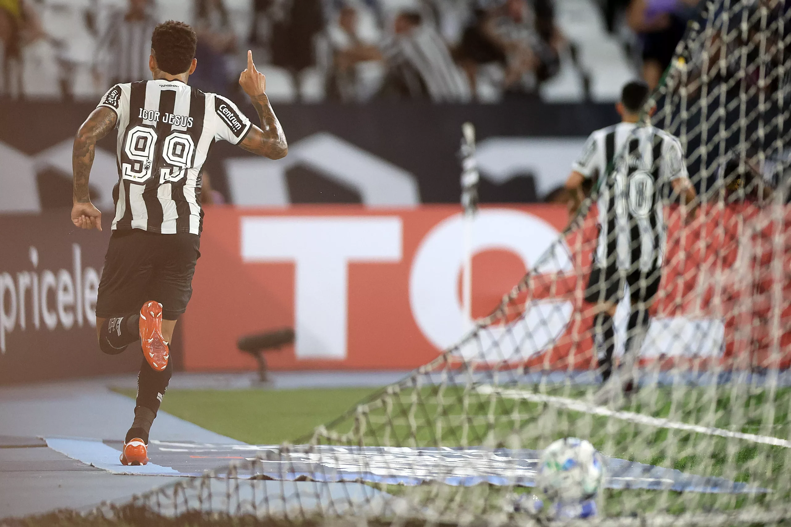 Botafogo 1 x 0 Universidad-CHI – Sob olhares de Ancelotti, Fogão avança na Libertadores