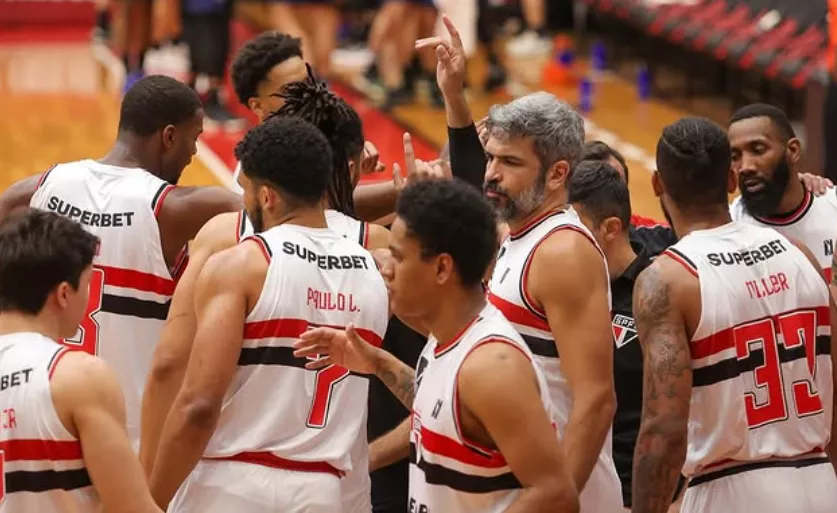 São Paulo anuncia fim do seu time masculino de basquete