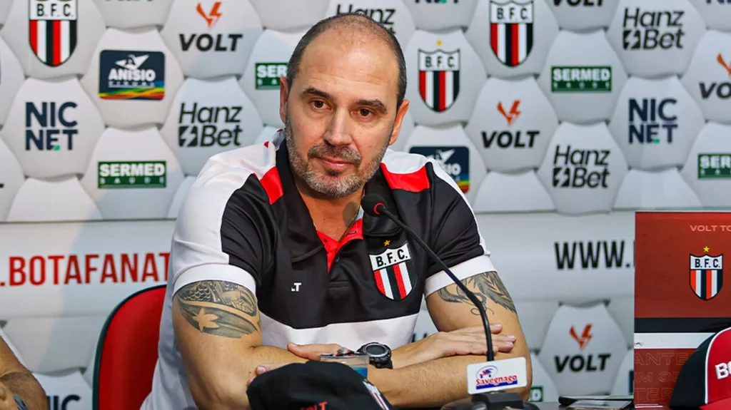 Allan Aal assume o Botafogo-SP e promete reação na Série B