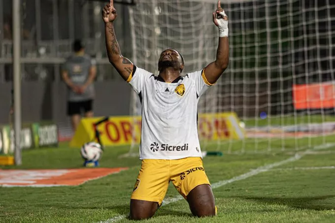 Amazonas cede empate para o CRB e perde a chance de vencer 1ª na Série B