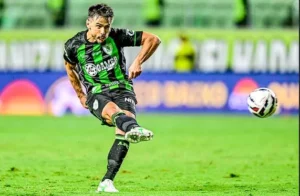 América-MG 2 x 2 Paysandu - Coelho reage no fim e mantém drama do Papão