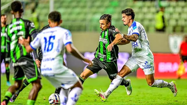 América-MG 2 x 2 Paysandu - Coelho reage no fim e mantém drama do Papão 2 Série B - 2025