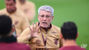 Athletico-PR x Athletic-MG - Furacão tenta recuperação na Série B