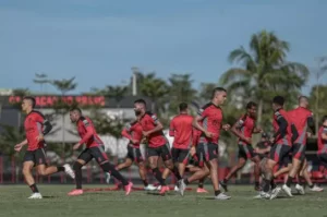 Série B: Presidente do Atlético-GO critica elenco antes do clássico contra o Goiás