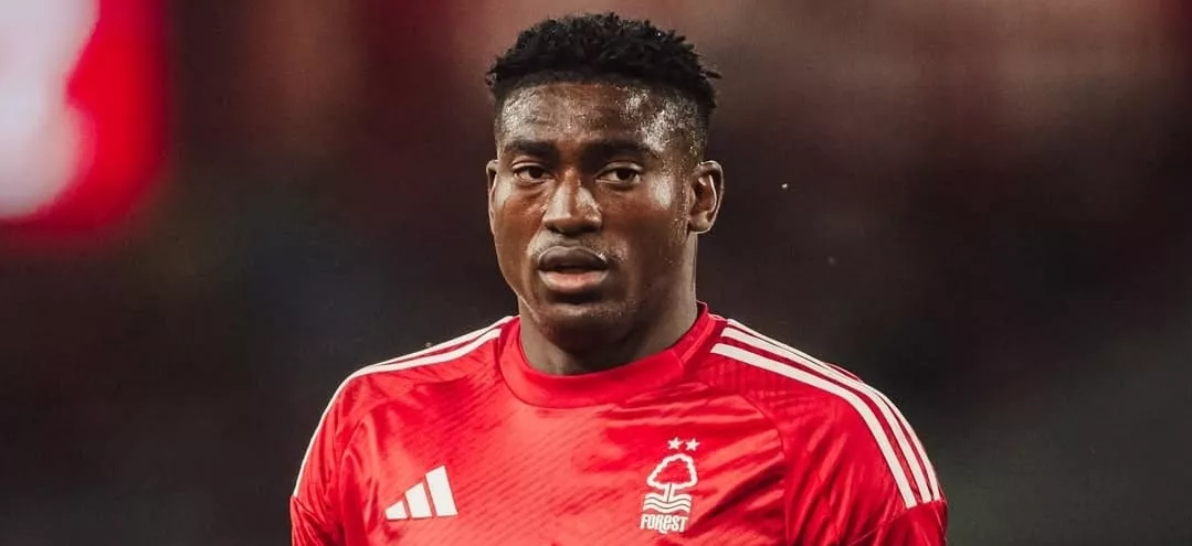 Atacante do Nottingham sai do coma e deve ter alta na próxima semana