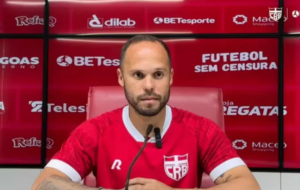 Série B: Meia do CRB reencontra Botafogo-SP após saída conturbada