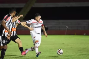 Botafogo-SP pode ter 5 estrangeiros como titulares pela primeira vez