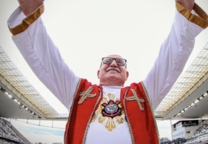Papa Leão XIV: fim do conclave anima torcida do Corinthians nas redes sociais