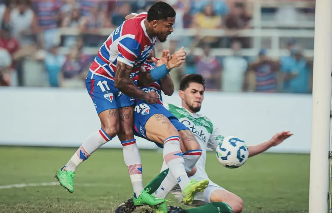 Fortaleza 5 x 0 Juventude - Tricolor atropela e volta a vencer no Brasileirão 2 Captura de Tela 2025 05 10 as 18.13.33