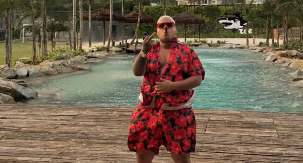 MC Ryan é solto após pagar R$ 1 milhão de fiança e está proibido de comentar o caso