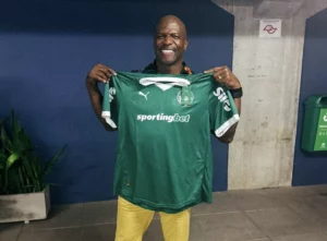 Terry Crews visita Allianz Parque, vê vitória do Palmeiras e se torna pé-quente na Libertadores