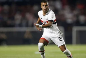 Alisson lamenta noite infeliz do São Paulo contra o Mirassol: 'Não encaixou'