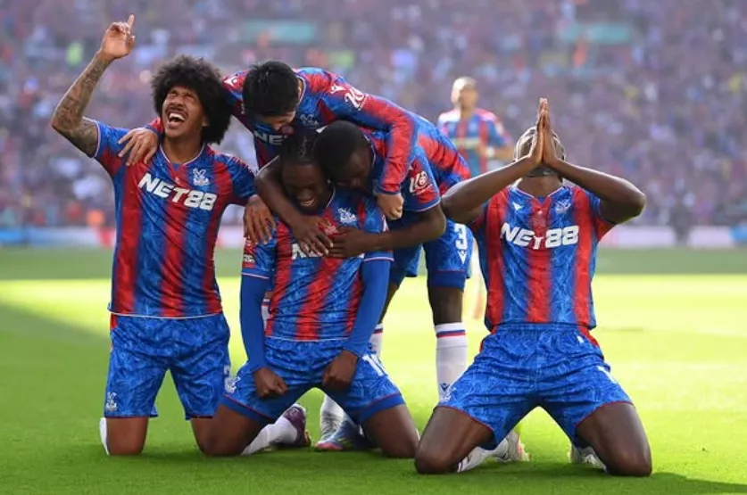 Crystal Palace faz história, derruba o City e conquista título inédito
