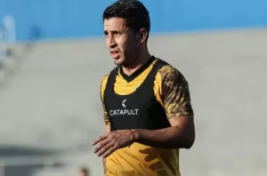 Série B: Amazonas oficializa contratação de meia argentino