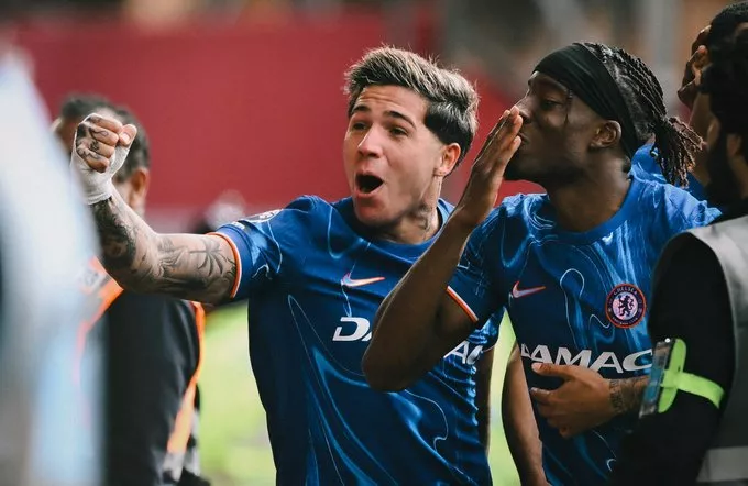 Manchester City e Chelsea vencem no Campeonato Inglês e vão à Liga dos Campeões
