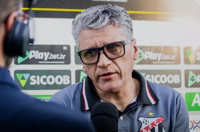 Técnico do Anápolis ameniza após empate: “Não tem desespero”
