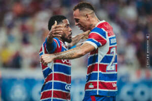 Fortaleza 4 x 0 Colo-Colo-CHI - Leão passa fácil e vira vice-líder do Grupo E