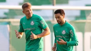 Felipe Anderson e Vitor Roque treinam e reforçam Palmeiras contra o Cruzeiro