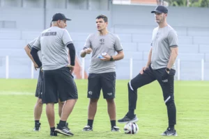 Série B: Ferroviária encerra preparação para encarar o Avaí