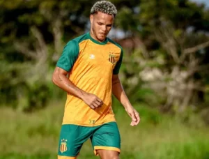 Série D: Destaque no Moto Club, lateral acerta com o Sampaio Corrêa