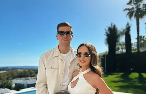 Goleiro deixa renovação com o Barcelona para esposa: ‘Ela decide’