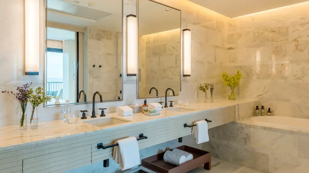 Grand Hyatt Rio de Janeiro P251 Diplomatic Suite Bathroom.16x9