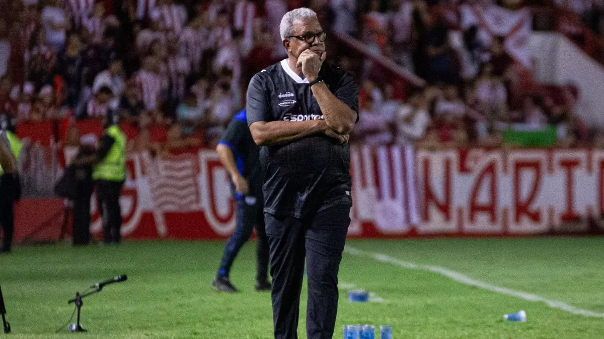 Técnico do Náutico exalta torcida e projeta virada contra o São Paulo 1 Técnico do Náutico exalta torcida e projeta virada contra o São Paulo (Foto: Gabriel França/CNC)