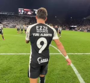 Corinthians 1 x 0 Santos - Timão vence e afunda o Peixe em crise