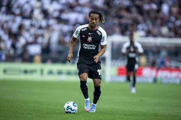 Carrillo e Garro lamentam eliminação do Corinthians na Sul-Americana: “Frustração gigante”