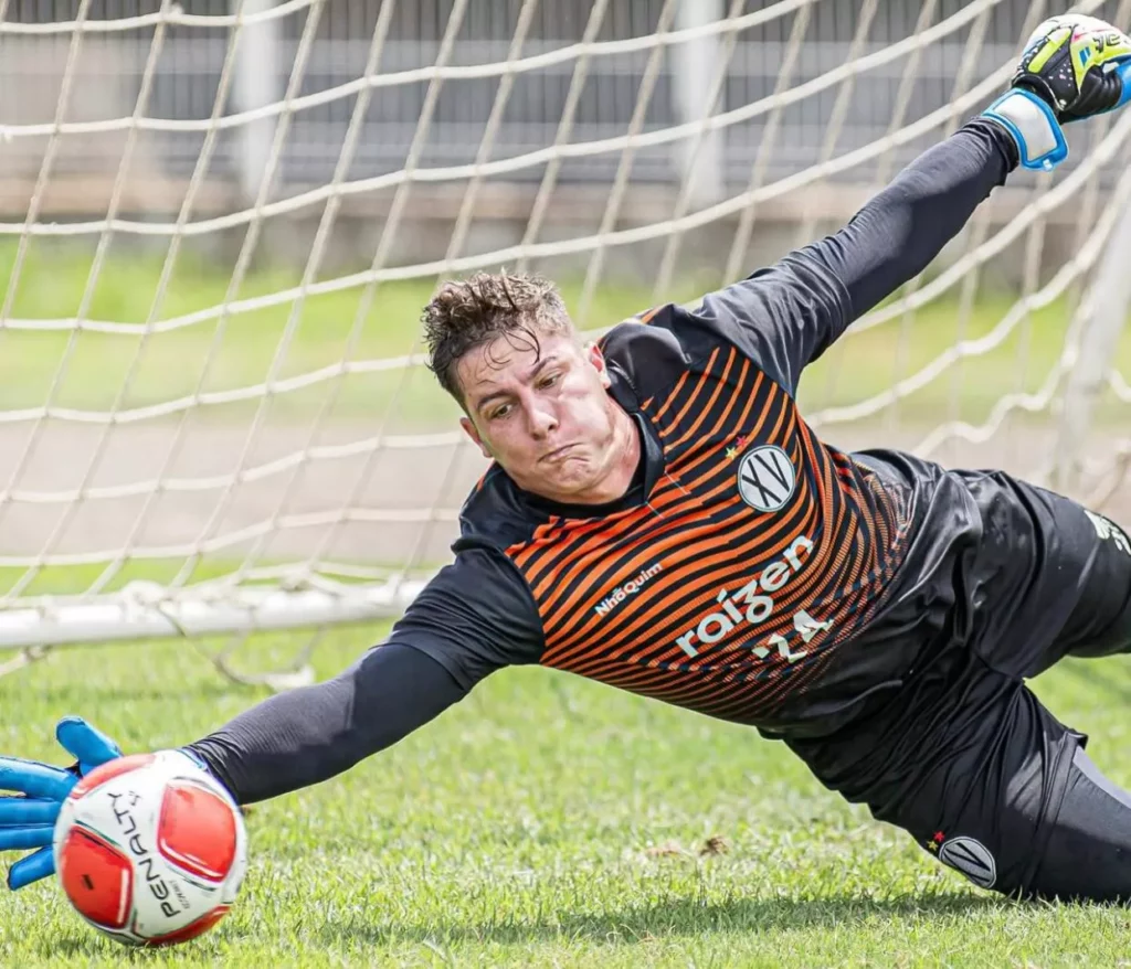 Copa Paulista: Portuguesa Santista anuncia goleiro como quarto reforço