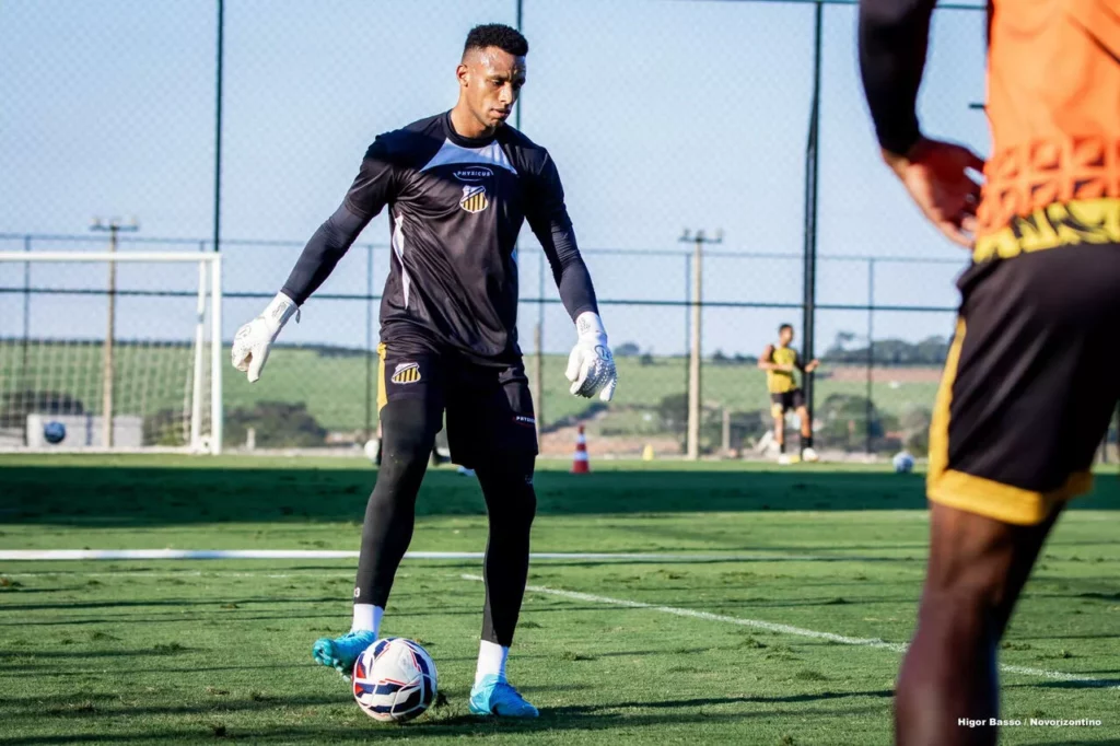 Meia do Novorizontino celebra gol e garante foco total contra o Athletic-MG 4 Meia do Novorizontino projeta duelo com o Athletic MG 3