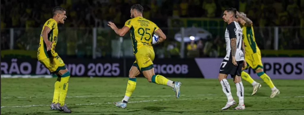 Mirassol 2 x 1 Corinthians - Leão vira e vence 1º duelo paulista no Brasileirão 2 Brasileirão - 2025