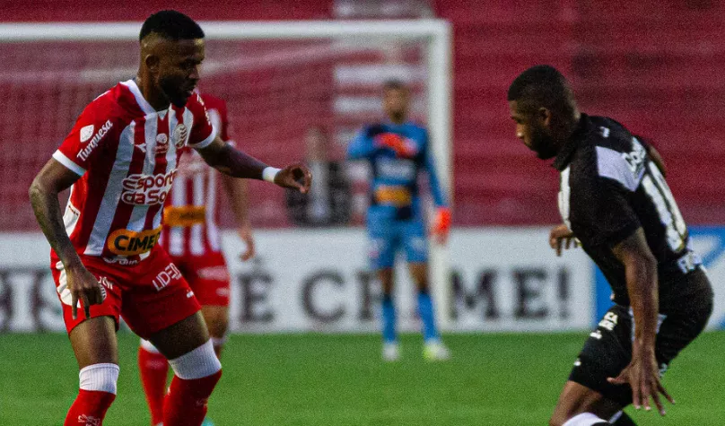SÉRIE C: Ponte Preta vence no Recife e rivais tropeçam