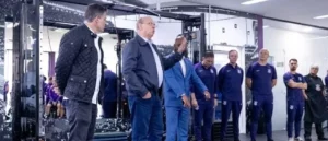 Presidente interino do Corinthians se reúne com o elenco