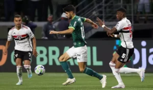 Palmeiras x São Paulo - Clássico leve após vaga na Libertadores; onde assistir e escalações