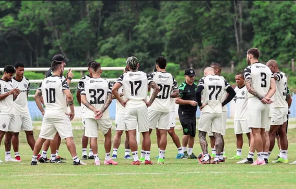 Série B: Paysandu terá desfalques para tentar fugir da lanterna