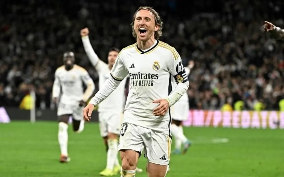Modric anuncia saída do Real Madrid: ‘Momento que nunca quis que chegasse’