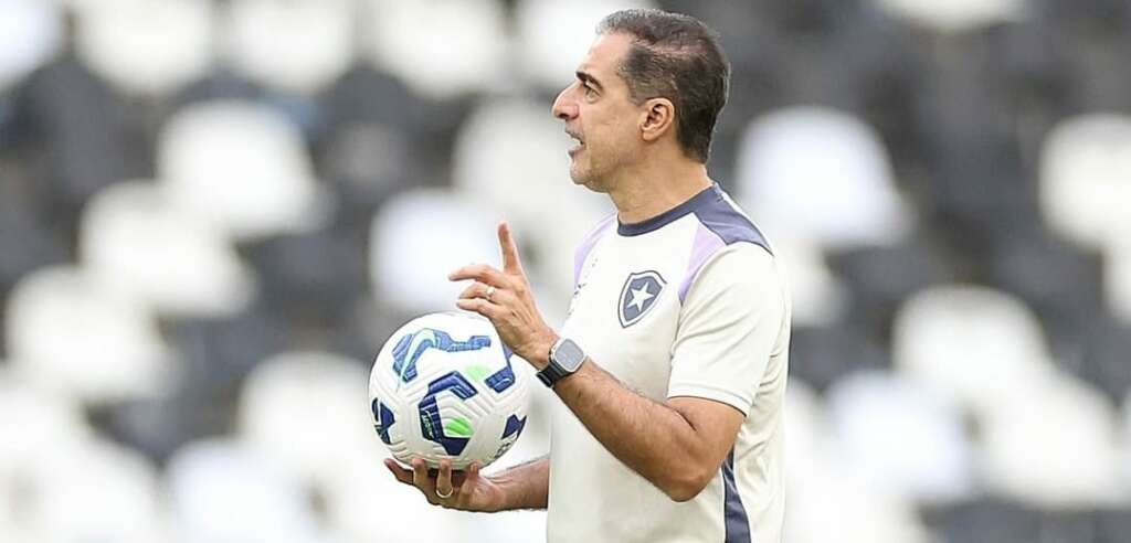Renato Paiva valoriza vantagem do Botafogo na Copa do Brasil