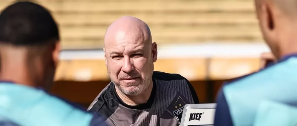 Criciúma x Volta Redonda - Primeiro jogo de Eduardo Baptista 2 Rogerio Correa 1