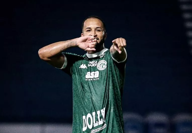 Geovane é liberado e Guarani se prepara para duelo contra o Figueirense na Série C