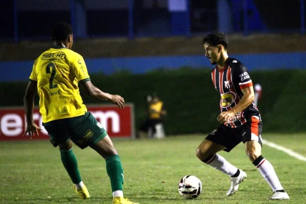 Anápolis 0 x 0 Ypiranga - Jogo morno no Jonas Duarte 2 Anápolis 0 x 0 Ypiranga - Jogo morno no Jonas Duarte (Foto: Jorge Luiz/Anápolis)