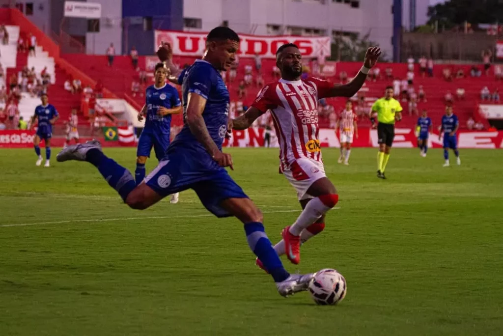 Náutico 2 x 0 Confiança - Timbu vence duelo nordestino e respira 3 Náutico 2 x 0 Confiança - Timbu vence duelo nordestino e respira (Foto: Gabriel França / CNC)