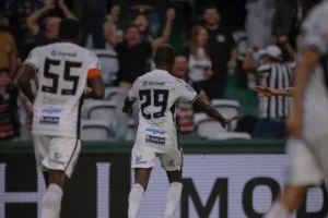 Operário-PR 3 x 0 Botafogo-SP - Fantasma atropela no Couto Pereira