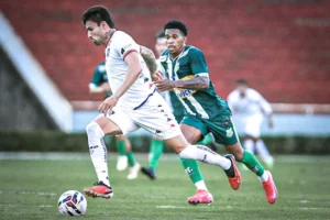 Uberlândia-MG 1 x 1 Cianorte-PR - Mineiros arrancam empate no final