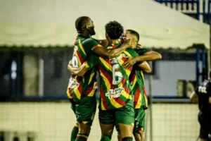 Maracanã-CE 0 x 2 Sampaio Corrêa-MA - Bolívia Querida controla e vence fora de casa