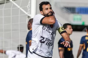 Botafogo-PB 1 x 0 Retrô - Henrique Dourado brilha e garante vitória do Belo