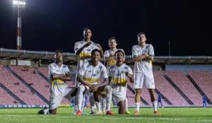 Uberlândia 2 x 1 Goiatuba - Verdão vence a 1ª e mira G-4 do Grupo A7