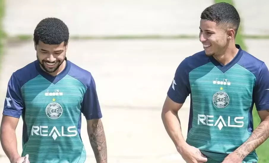 Coritiba afasta dupla por indisciplina: ‘Fora do normal’