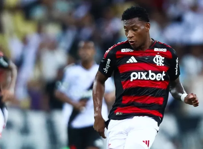 Plata aumenta lista de desfalques do Flamengo em 'decisão' na Libertadores